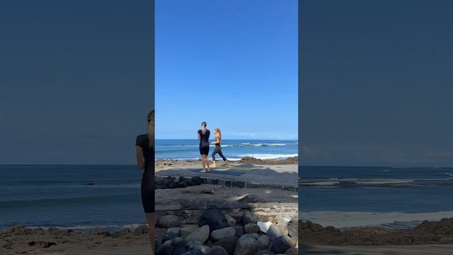 В первый раз сегодня занималась йогой #тренер #бали #нутрициолог #осанка смотреть онлайн