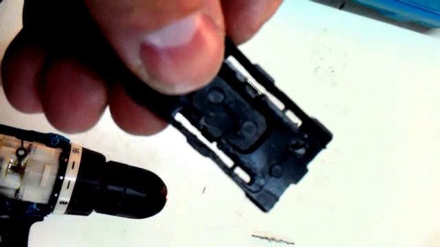 Дрель-шуруповерт КАЛИБР ДА-12/2+, с двумя аккумуляторами смотреть онлайн