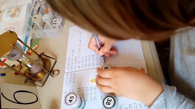Розкладаємо на розрядні доданки. смотреть онлайн