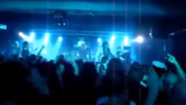 The Exploited Troops of Tomorrow from the Show where Wattie suffers heart attack on stage смотреть онлайн