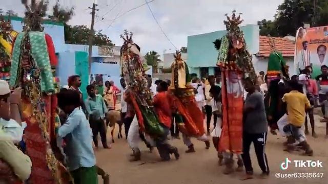 Moharam festival in Gouraram village смотреть онлайн