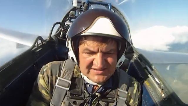 Тряхни стариной, слетай в зону на сложняк Самолет Л-29, модель Дельфин смотреть онлайн