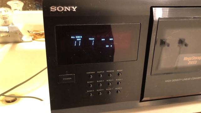 SONY CDP-CX205 200 Disc Mega Storage CD Player смотреть онлайн