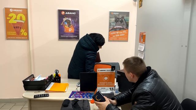 БЕСПРЕДЕЛ ПРОДОЛЖАЕТСЯ / БЕЗ МАСКИ ЗАЙМ НЕ ВЫДАМ / ПОЛИЦЕЙСКИЙ ПРОСИТ НЕ СНИМАТЬ