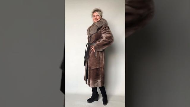 Шуба мутон за 9900 ₽ в отличном состоянии тм GLAMOUR отд.Песец цв.темно-бежевый р.44-46 /11747/ смотреть онлайн
