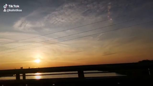 Начало заката в Московской области уже начинается в 16.30😍😍😍 смотреть онлайн