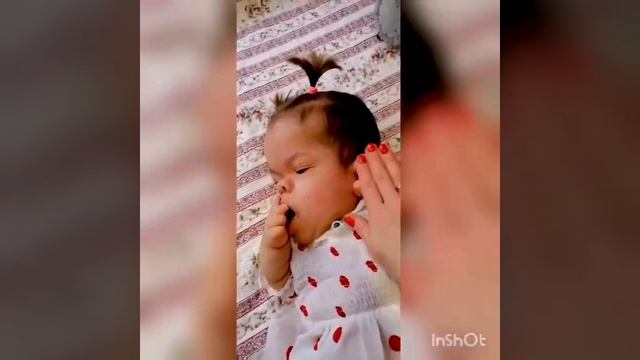 Олюшка поздравляет с Пасхой! смотреть онлайн