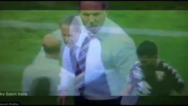 Torino boss Sinisa Mihajlovic throws a touchline strop after assistants sub the wrong player... смотреть онлайн