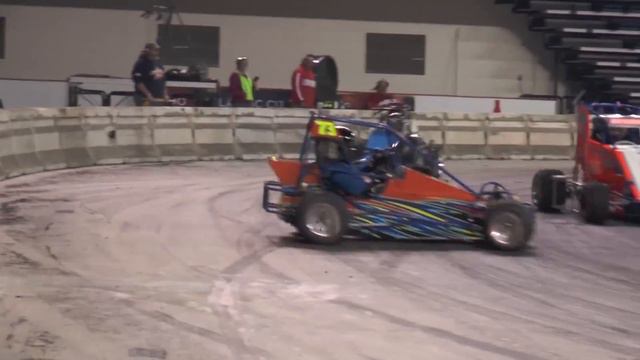 Hartwig - Round and Round смотреть онлайн