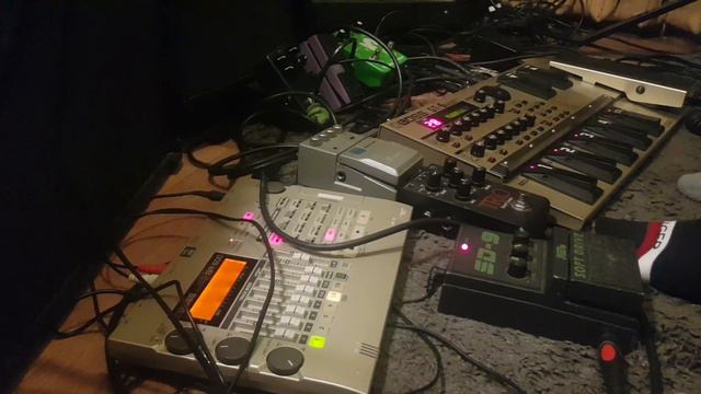 Slowly Guitar смотреть онлайн