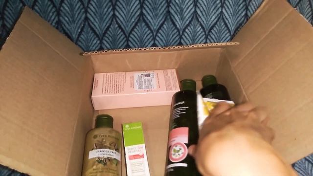 Распаковка посылки Ив Роше и покупка в бутике #август #yvesrocher