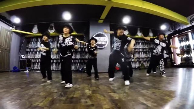 Uyghur Kids So Funky Locking Dance"UpTown Funk” смотреть онлайн