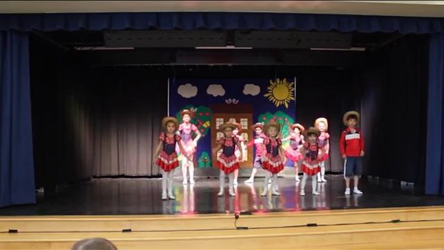 Танцевальная студия "Петрушка" - Petrushka Dance Studio смотреть онлайн