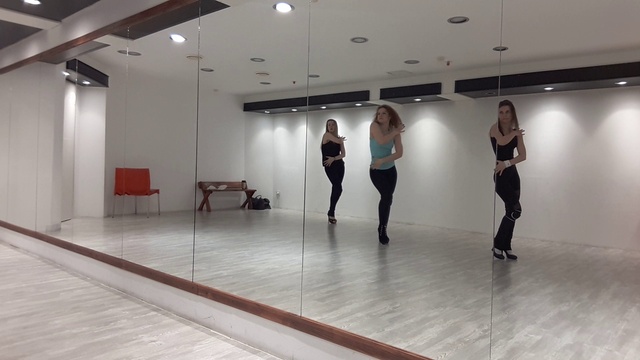 Strip смотреть онлайн