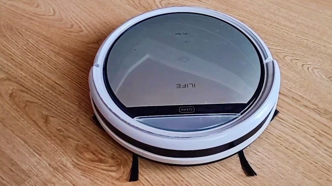 Робот пылесос ILIFE V50. Распаковка видео обзор. смотреть онлайн
