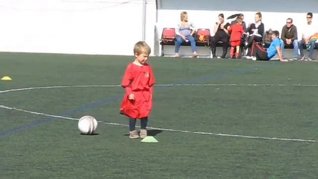 Футбол. Тренировка Пако. смотреть онлайн