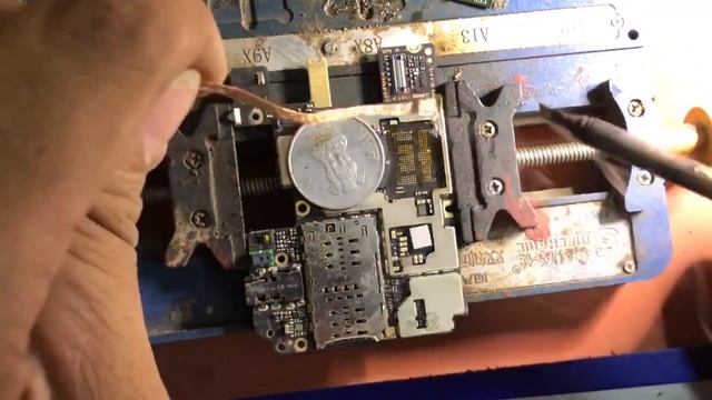 Mi A2/6x no booting only show white light смотреть онлайн