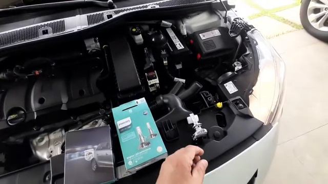 Troca da lâmpada do Farol baixo H7, por led 6000K - Peugeot 208 2021 смотреть онлайн