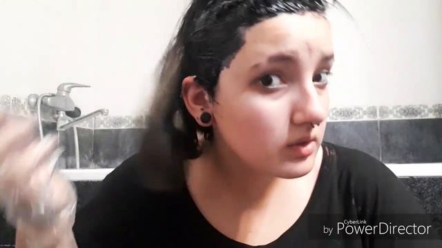 Крашу волосы в черный цвет. смотреть онлайн