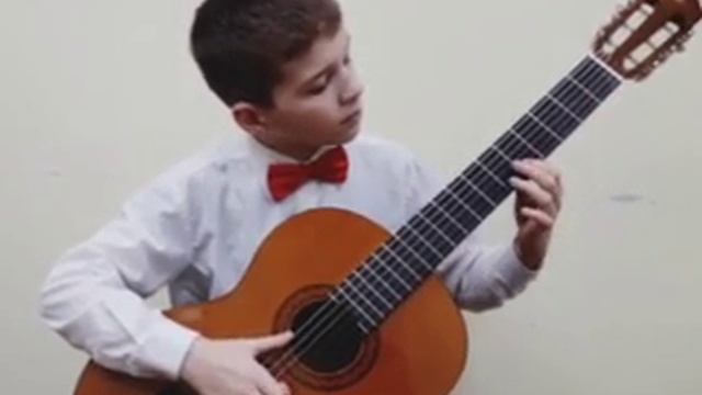 Л.Бетховен- Симфония№9(фрагмент)-исполняет Михаил, 1класс смотреть онлайн