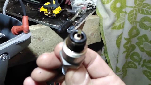 Копия ямахи 9.9-15 свечи зажигания