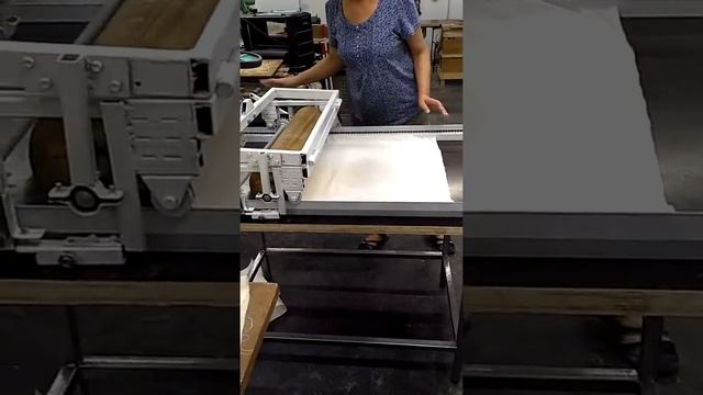 Как раскатать глину в пласт любой толщины. Раскаточный стол для глины. смотреть онлайн