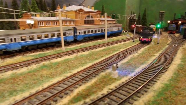 Старый PIKO паровоз. Old PIKO locomotive. смотреть онлайн