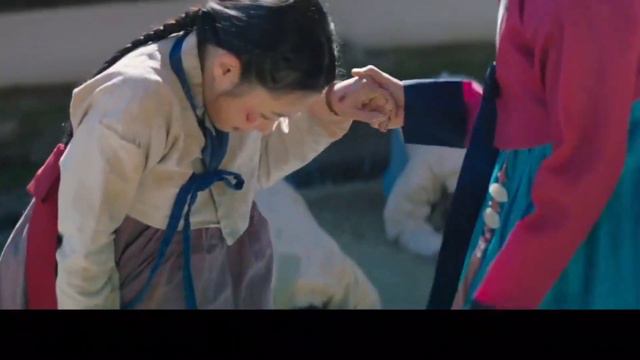 Queen with a Golden Heart 💖 | Under The Queen's Umbrella☂️#kdrama #kimhyesoo смотреть онлайн