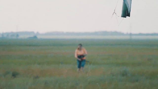 Кайт. Омск. Озеро Райнфельд. Ветер полметра в сек. ))) смотреть онлайн