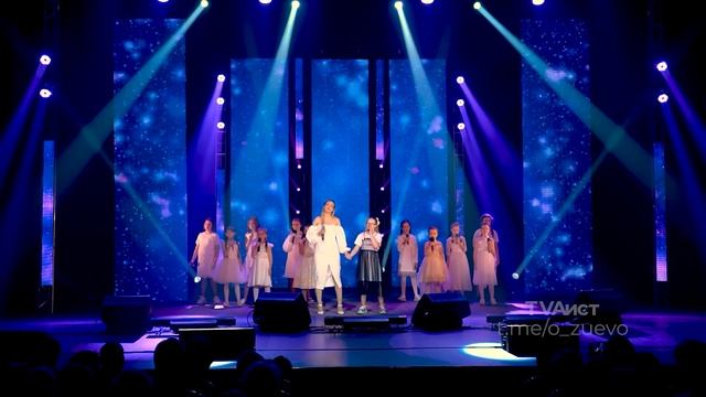 Диана Пантус и детский вокальный ансамбль - Мама-мамочка смотреть онлайн