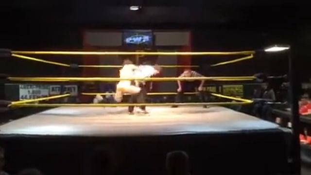 Laura Loveless VS The Nerd 4/09/16 Inter-gender Match смотреть онлайн