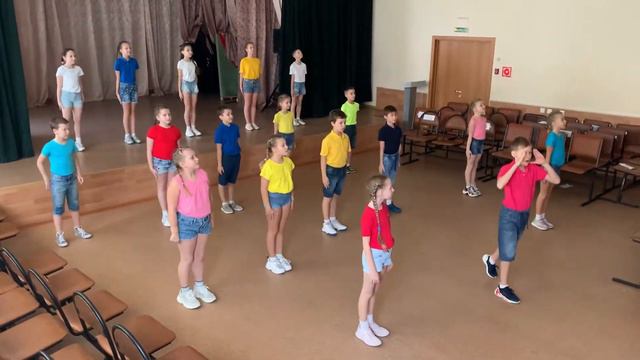 «Чика Рика». Гимназия 80 смотреть онлайн