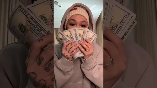 #ИНСТАСАМКА О СВОЕЙ ТЯЖКОЙ ЖИЗНИ... смотреть онлайн