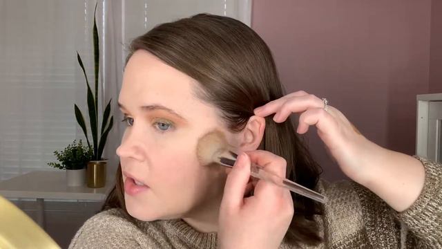 Just hangin' out and putting makeup on | emilysmakeupbag смотреть онлайн