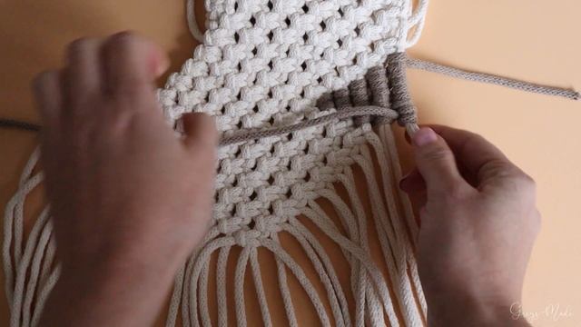 DIY Macrame Christmas Stocking with contrasting elements смотреть онлайн