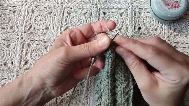 Детский чепчик с круглой макушкой. Легко и просто связать спицами. Подробный МК смотреть онлайн