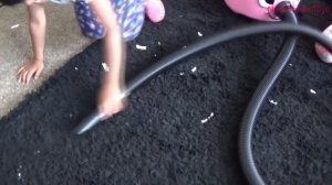 Pink Hetty Henry Vacuum Cleaner | Surprise Review by Kids!