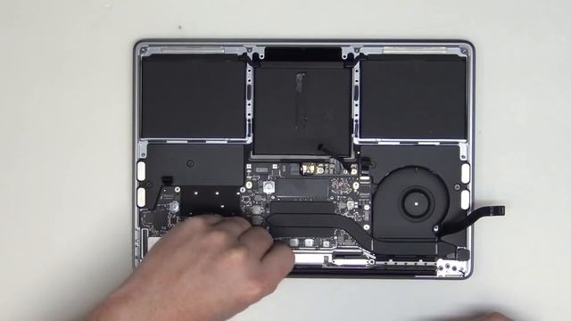 How to Take Apart the 2016 13" Macbook Pro A1708 смотреть онлайн