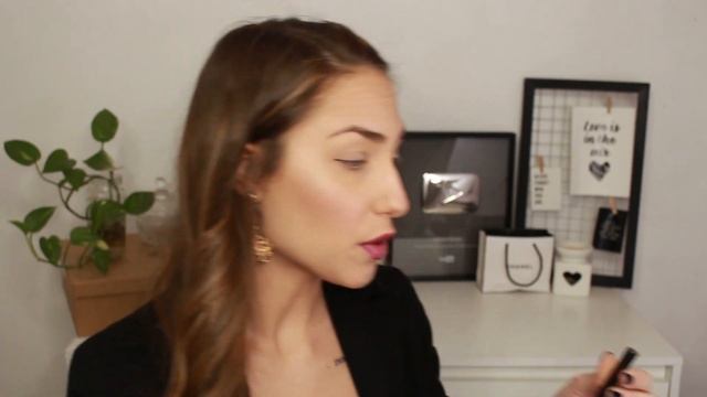 UN DELINEADOR DEMASIADO ESPECIAL... | Juli Berea смотреть онлайн