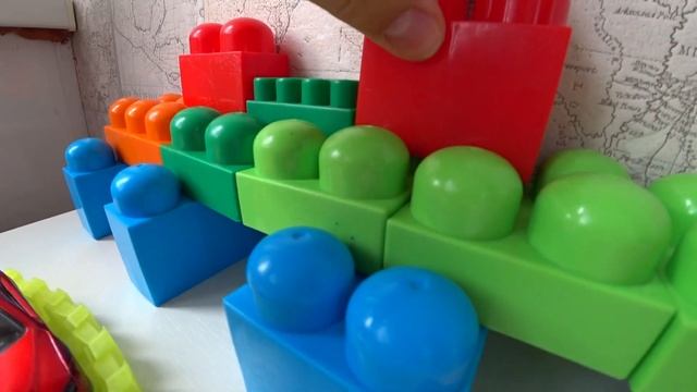 ГИБКИЙ ТРЕК. ГАРАЖ ДЛЯ МАШИНКИ. ДОРОЖНОЕ КОЛЬЦО. смотреть онлайн