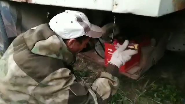 МЕТАЛОКОП НА БЫЧКЕ!!! смотреть онлайн