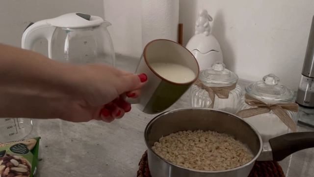 Утренний завтрак!!!!Варим овсяную кашу. смотреть онлайн