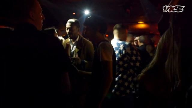 Вещи с уличного рынка! Как попасть на неделю моды в Париже. (RUS VO) смотреть онлайн