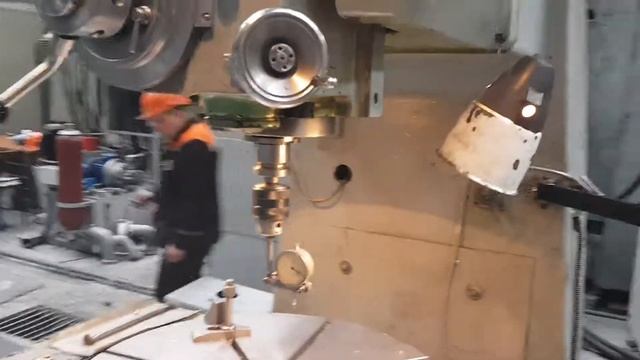 Установка устройства цифровой индикации на старый станок СССР смотреть онлайн