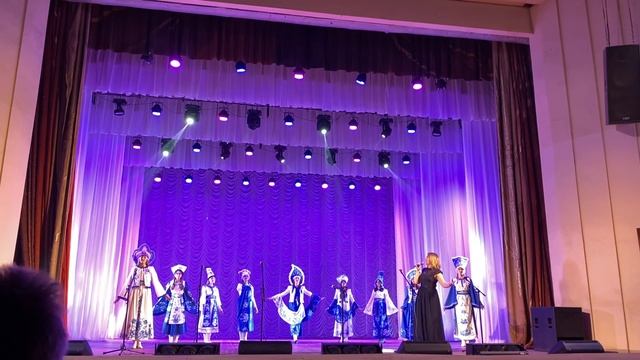 "Гляжу в озера синие" Ирина Выгас смотреть онлайн