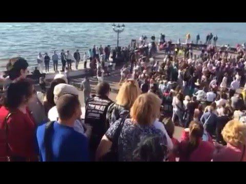 Московская кадриль - Первый бальный флешмоб в честь Дня Победы смотреть онлайн