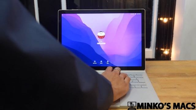 Hackintosh update ~ Surface Book 2 Monterey смотреть онлайн
