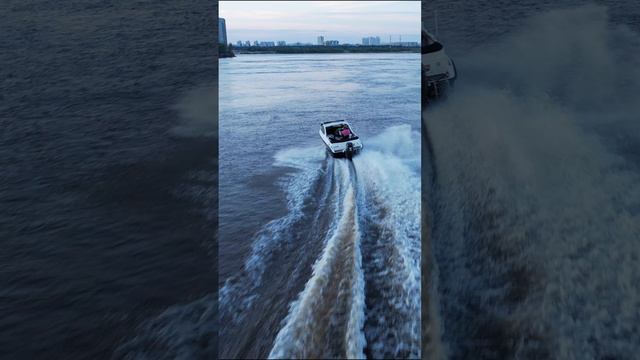 На закате по Оби на катере. смотреть онлайн