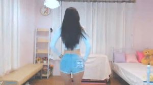 Японки из группы waveya танцуют перед вебкой