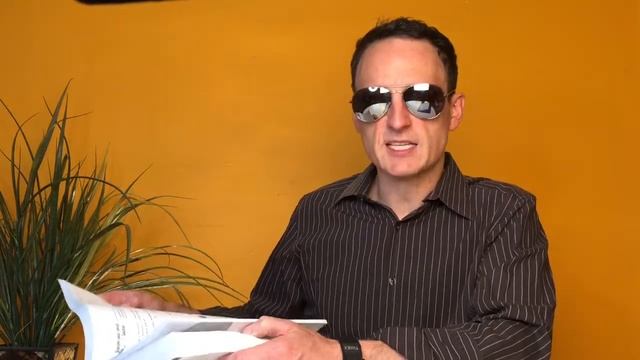 The Laughing News - The Detective Discusses US/China Trade & Reviews the Book “Headfirst JavaScript смотреть онлайн